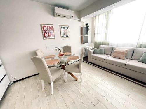 2BR Haven - Steps from the Mall – khách sạn tại Varna