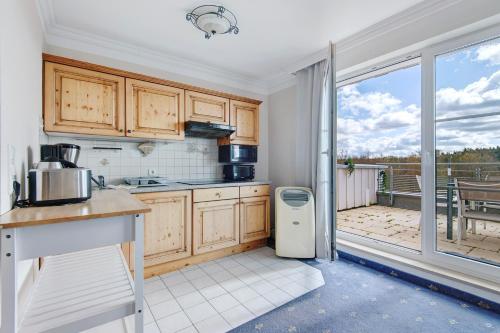 köök, Familien-Apartment mit Seeblick in Spalt