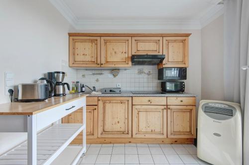 köök, Familien-Apartment mit Seeblick in Spalt