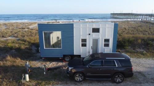 Ieeja, Oceanfront Tiny Retreat in Holden Beach (NC)
