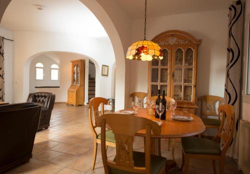 Villa image 10