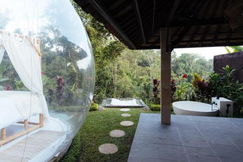 Bubble 6 - Romantic Bath Bubble Stay Ubud 4