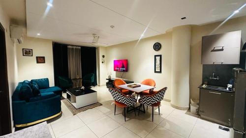 Central City Stay - image 8