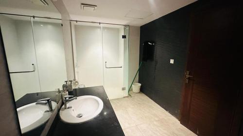 Central City Stay - image 14