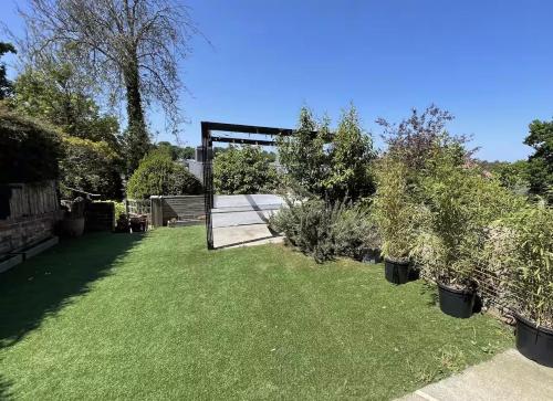 Garden Apartment Winchester 4