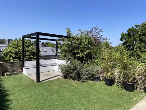 Garden Apartment Winchester 5