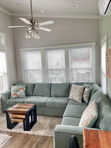The Cozy Casa TINY home meets BIG luxury – khách sạn tại Glenbrook