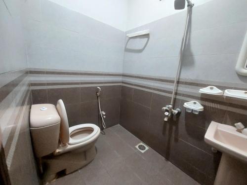 Family Guest House in Gulshan-e-iqbal  block-10 - image 7