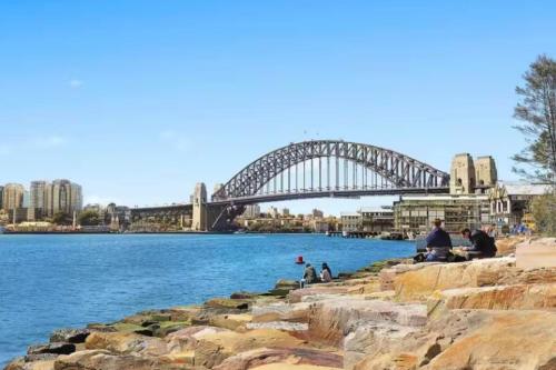 Renovated Warehouse Conversion In Heart Of Sydney - image 11