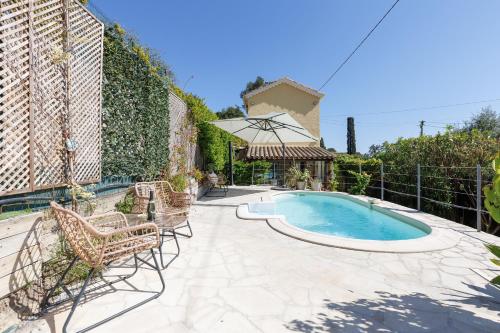 Vivez la douceur de Mougins : une maison pleine de charme pour des moments de partage