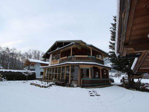  Apartment Neukirchen near Ski Slopes, Unterkunft in Sulzau