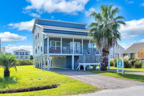 SeaSide by Oak Island Accommodations - Southport, NC