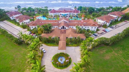 Paradise Villa at Palma Real Beach Resort – khách sạn tại Salitran
