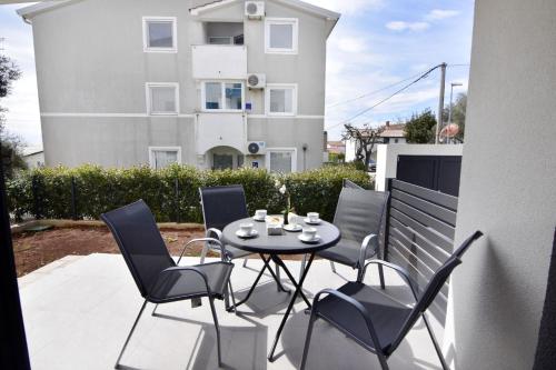 Comfort apartment in Zambratija - image 4