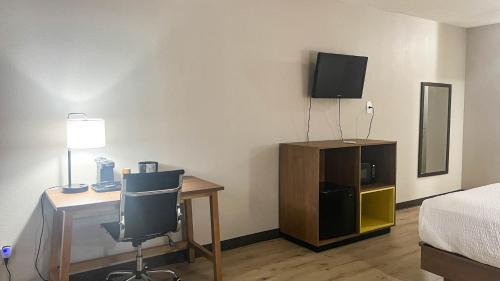 Studio 6 Suites Fremont OH - image 12