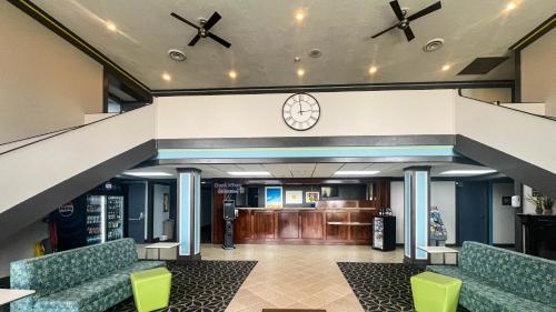ردهة, Motel 6 Fremont, OH in فريمونت