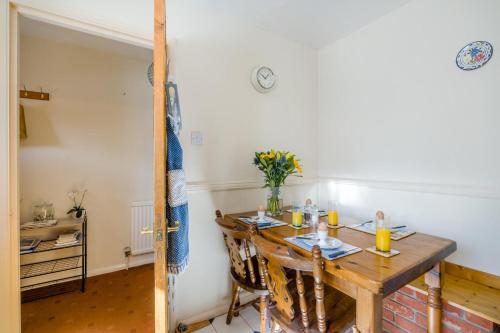 Iekārtas, 2 Bed in Wangford oc-h36934 in Uggeshall