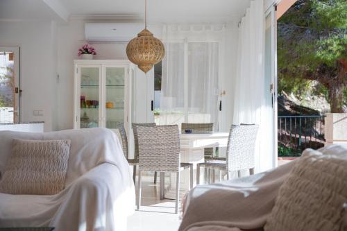 Altea Hills 3BR House with Private Garden - image 4
