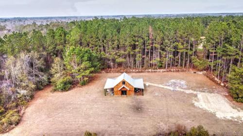 Quiet Acres Barn By Dream Vacation
