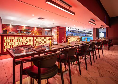 Restaurant, The Cumberland London in London