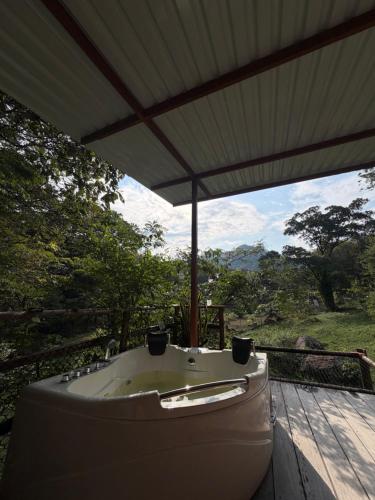 Glamping finca la fortuna in Palicare