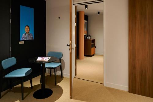 hotel photo