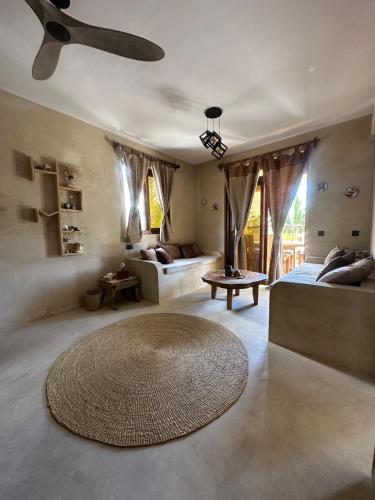 Zanzibar tropical retreat with pool – khách sạn tại Uroa