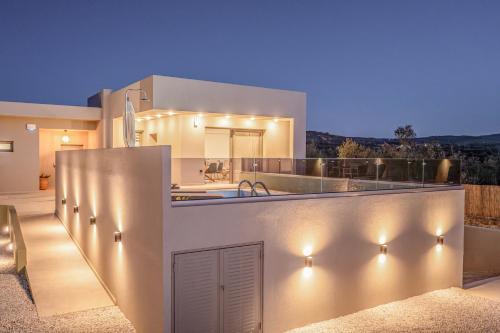 Elaiotopos Luxury Living Suites in Nikos Kazantzakis