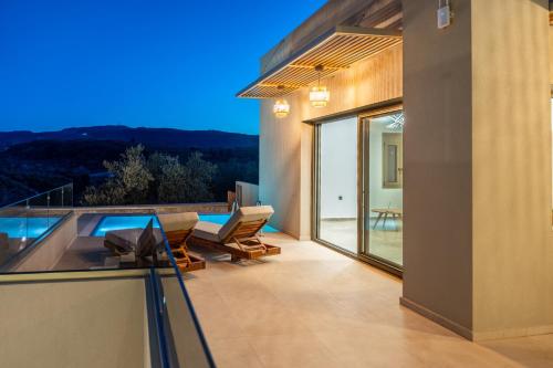 Elaiotopos Luxury Living Suites in Nikos Kazantzakis