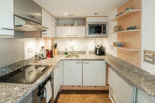 Bright 1BR in Central Clerkenwell - image 3