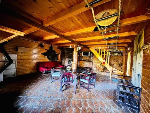 Beautiful Rustic Cabin in Prejmer