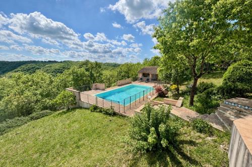 Maisonnette cosy & piscine, calme et détente – khách sạn tại Luzech