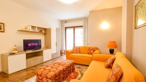 Great Apartment near the Centre - with Free Parking in Massa E Cozzile