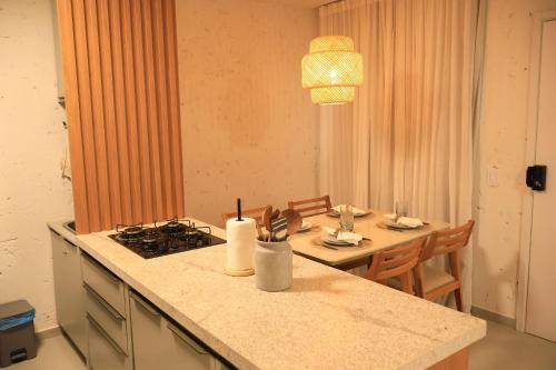 Kitchen, MHV Milagres - Curima B 1, Conforto, praticidade e otima localizacao, a Poucos metros da ´Praia do M in Passo de Camarajibe