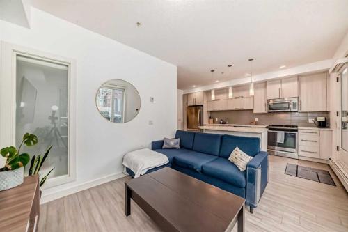 Cozy Modern Mission 1 BR 5minDT Heated Prk SPA - image 4