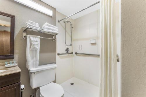 Best Western Braddock Inn - image 35