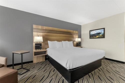 Best Western Braddock Inn - image 20