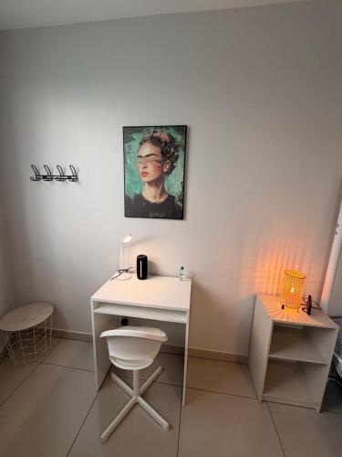 Zen Studio with Netflix, Parking, and Easy Access to Paris in Clichy-sous-Bois