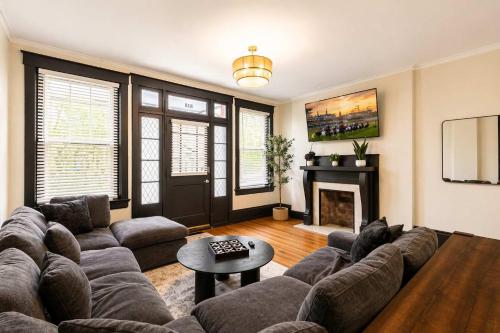 Cozy Home near Downtown - Close to Nulu - Sleeps 6 – khách sạn tại Quận Khu chợ phía Đông