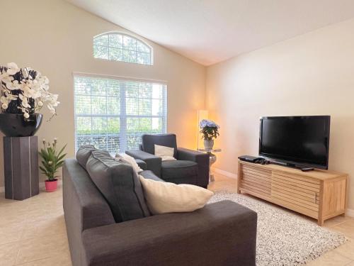 Last Minute Disney Getaway! Private Pool, Hot Tub & Games Room. Book Now! #98225 in Orlando, USA
