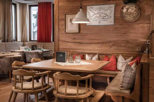 레스토랑, 알펜파크 호텔 앤 아파트먼트 오글러 카프룬 (AlpenParks Hotel & Apartment Orgler Kaprun) in 카프룬