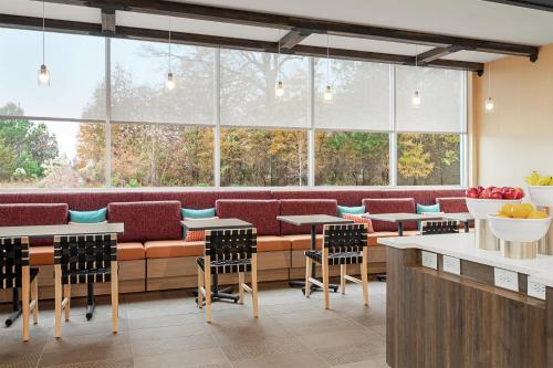 Tru by Hilton Greenville Woodruff Road - image 36