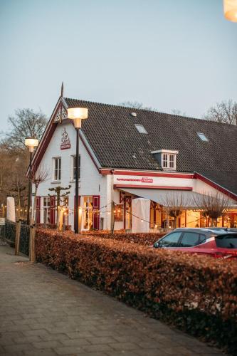 Restauracja, Holiday Home Maridu Tiny Cube in Westelijk van Schaarsbergen