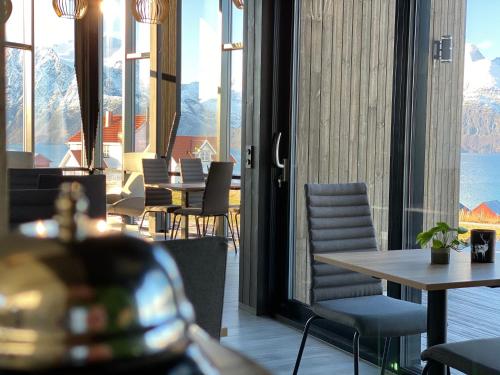 Lyngen North in Rotsund