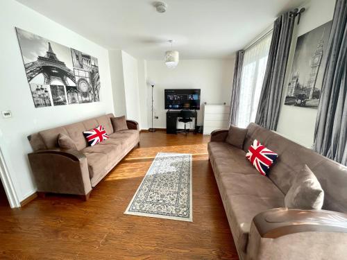 Modern 3BR House, Near Olympic ParK, ABBA & Westfield, Parking gîte à louer Basketball Arena