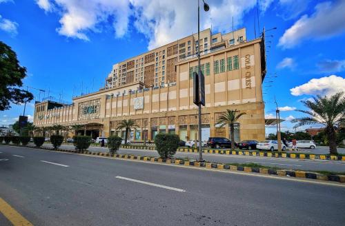 Unterkunft von außen, Premium King Sudio, one bedroom,Two bedroom serviced Apartment Gold crest Mall in Lahore