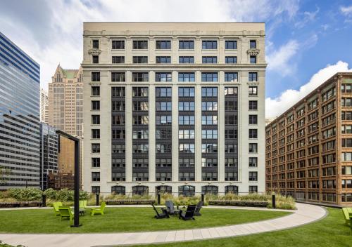 Hilton Garden Inn near 311 South Wacker Drive Chicago