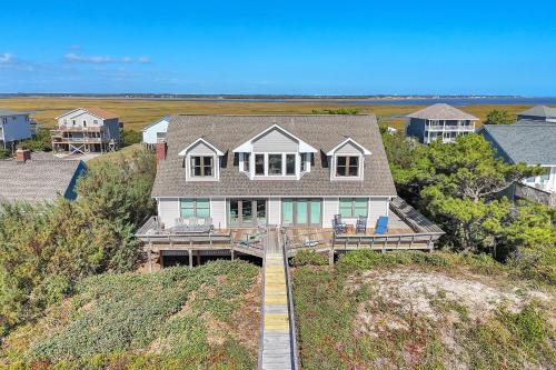 Jonahs Whale by Oak Island Accommodations in Caswell Beach (NC)