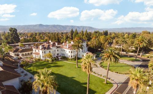 Hayes Mansion San Jose, Curio Collection by Hilton