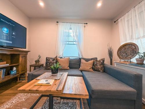 Facilities, Perfect full private first floor home with convenient amenities in Union (NJ)